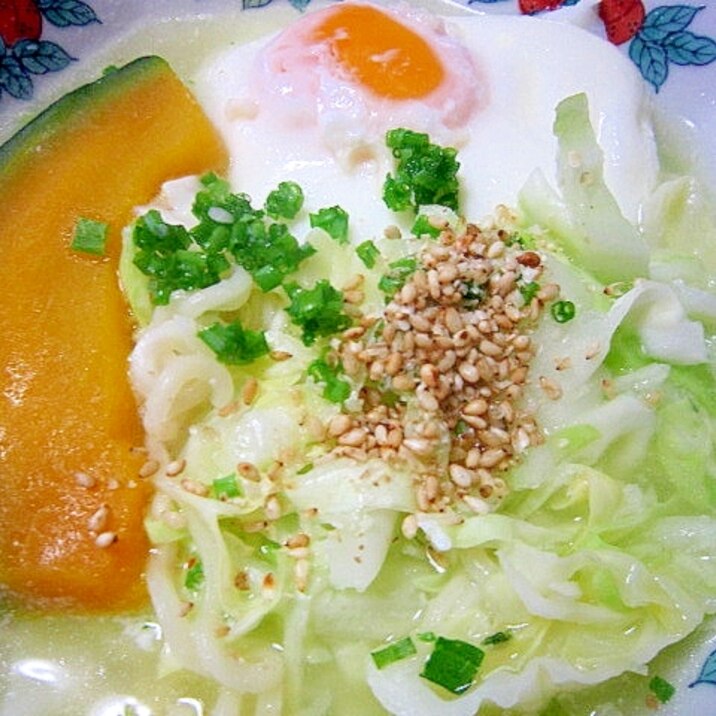 キャベツたっぷり野菜ラーメン